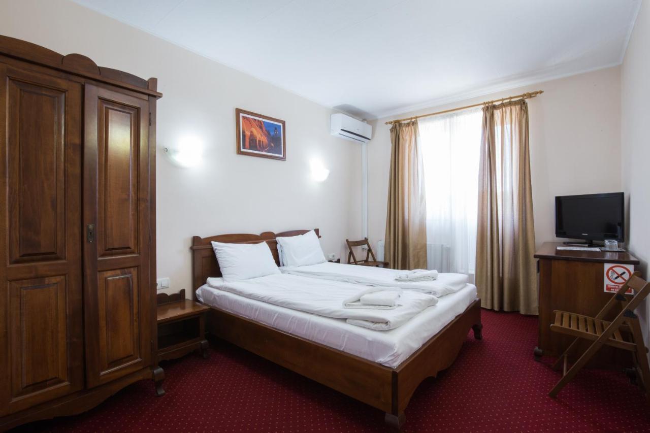 Dumbrava Sibiului Hotel Bagian luar foto
